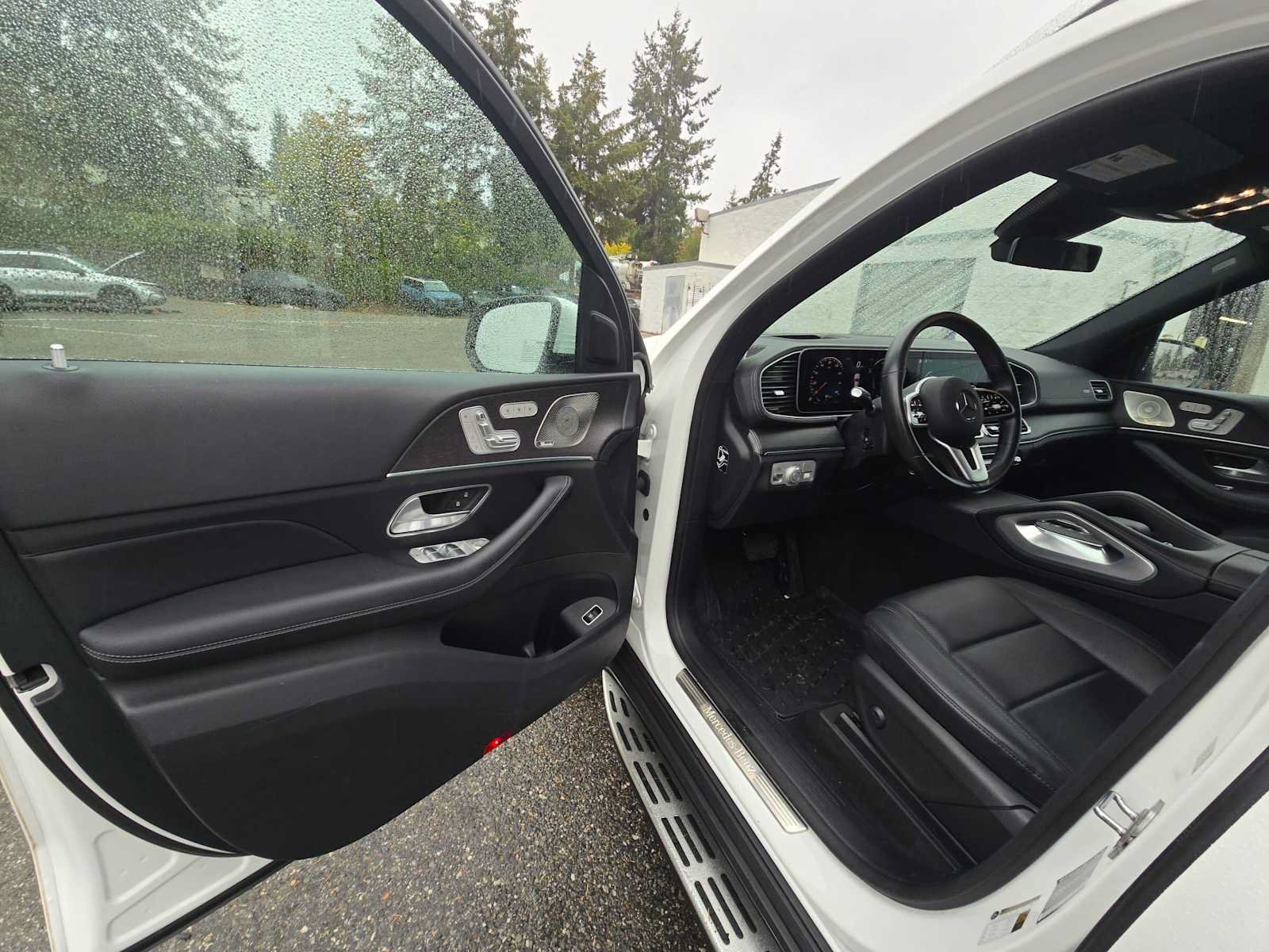 Used 2021 Mercedes-Benz GLS 450 4MATIC image 20