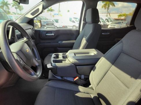 Used 2023 Chevrolet Silverado 1500 Custom image 18