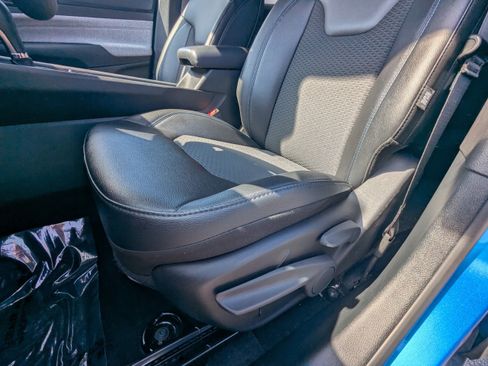 Used 2025 Jeep Compass Latitude image 16