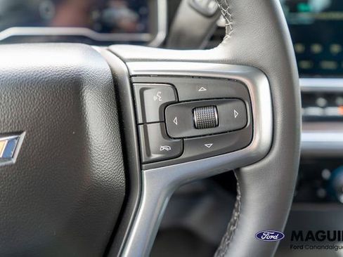 Used 2023 Chevrolet Silverado 1500 LT AWD/4WD image 23