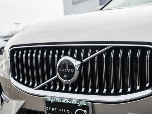 Certified 2023 Volvo XC60 B5 Plus w/ Climate Package image 12