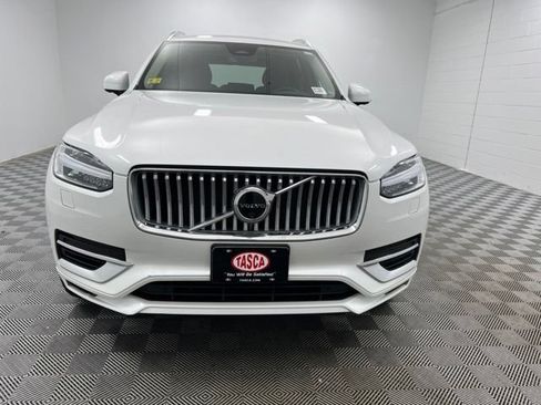 Used 2024 Volvo XC90 T8 Plus w/ Protection Package Premier AWD/4WD image 3