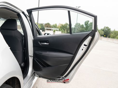 Used 2020 Toyota Corolla LE image 35