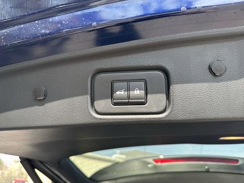 New 2026 Nissan Pathfinder SL image 14