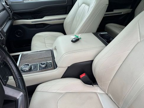 Used 2018 Ford Expedition Platinum AWD/4WD image 31