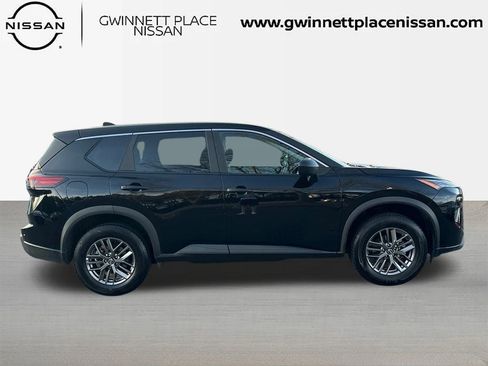 Used 2024 Nissan Rogue S image 4