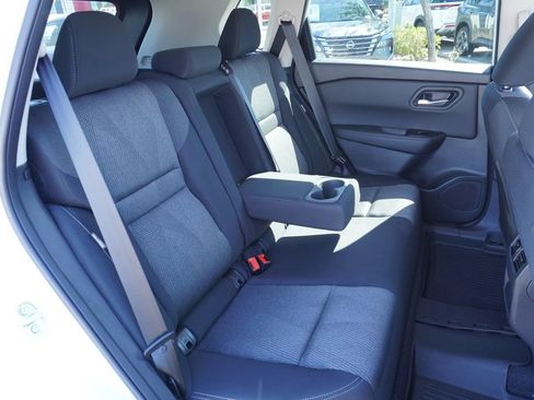 Certified 2026 Nissan Rogue SV FWD image 9