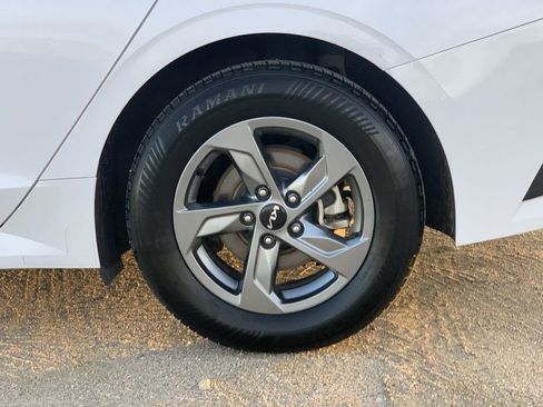 Used 2023 Kia K5 LXS image 31