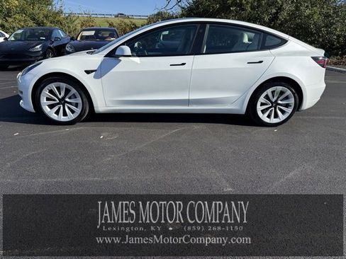 Used 2023 Tesla Model 3 Standard Range image 8