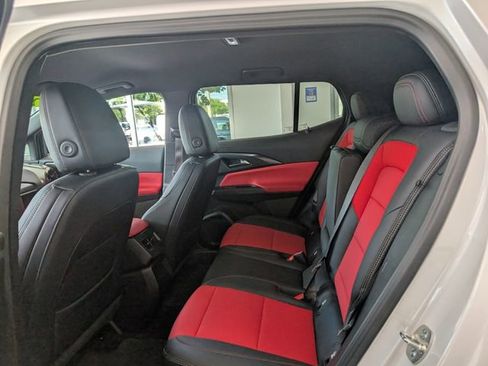 Used 2025 Chevrolet Equinox EV RS image 8