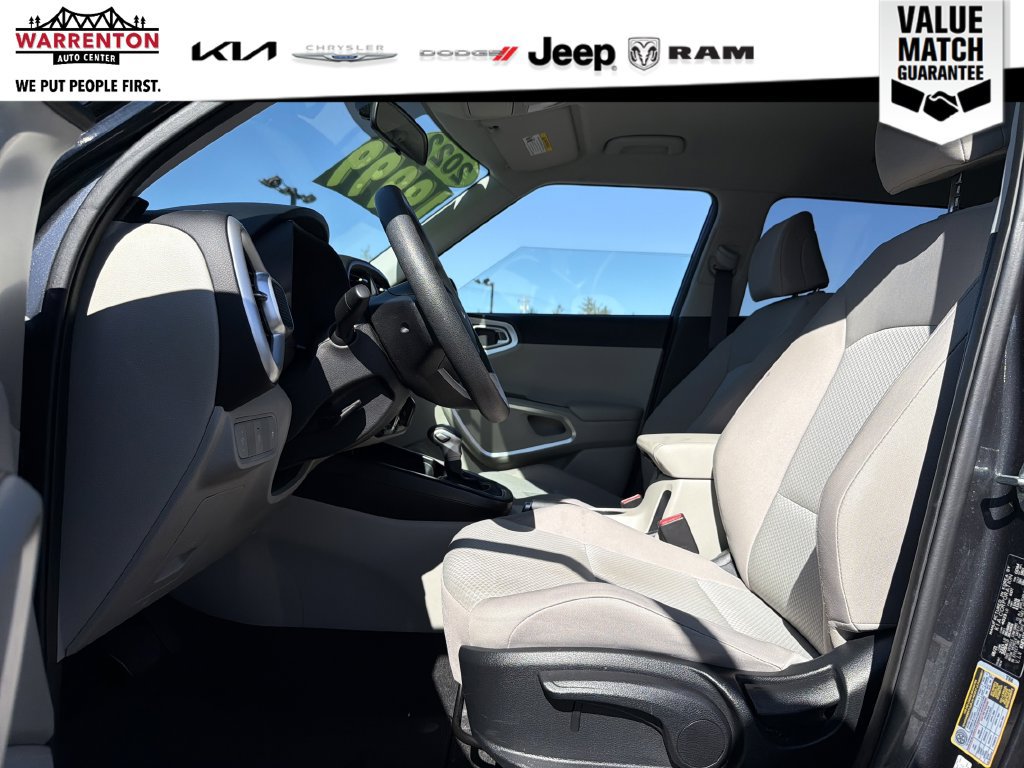 Used 2022 Kia Soul LX FWD image 12
