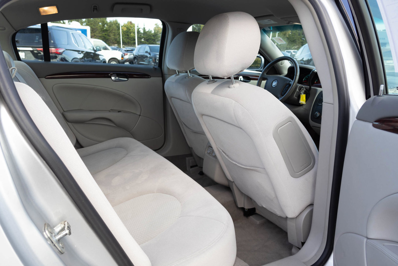 Used 2009 Buick Lucerne CX FWD image 34