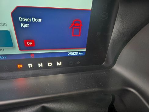 Used 2023 Ford Bronco Outer Banks image 11