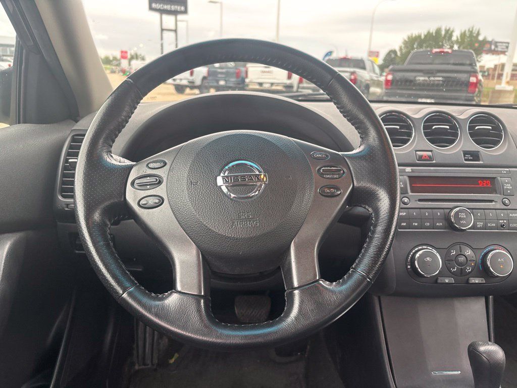 Used 2011 Nissan Altima 2.5 S w/ Convenience Pkg FWD image 12