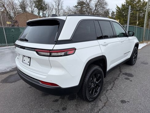 New 2026 Jeep Grand Cherokee Altitude AWD/4WD image 7