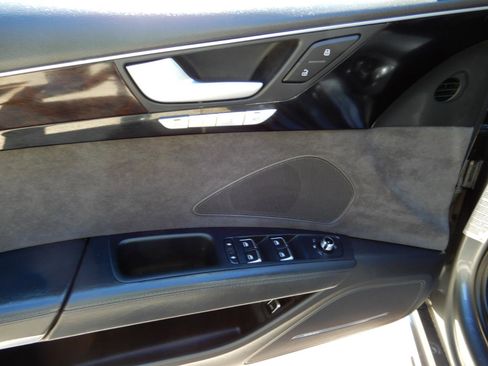 Used 2017 Audi A8 L 4.0T w/ Rear Seat Comfort Package image 24