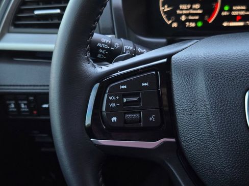 Used 2025 Honda Odyssey Touring image 26