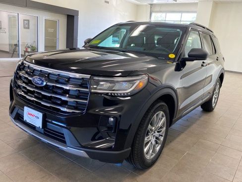 New 2026 Ford Explorer Active w/ Active Comfort Package image 4