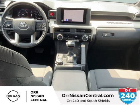 Used 2024 Toyota Tacoma TRD Off-Road AWD/4WD image 15