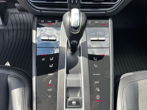 Used 2022 Porsche Macan GTS AWD/4WD image 21