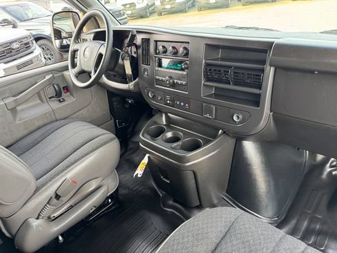 Used 2025 GMC Savana 2500 w/ Driver Convenience Package RWD image 17