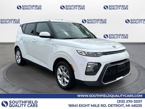 Used 2020 Kia Soul S image 1