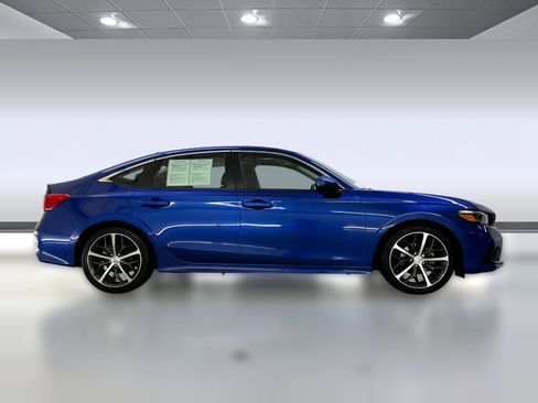 Used 2022 Honda Civic Touring image 7