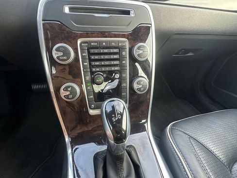 Used 2016 Volvo S80 T5 w/ Inscription Package image 17