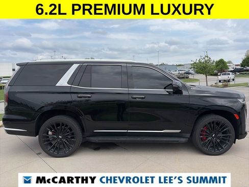 Used 2023 Cadillac Escalade Premium Luxury w/ LPO, Illumination Package AWD/4WD image 19
