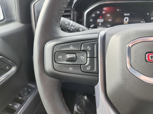 Used 2025 GMC Sierra 1500 Elevation image 38
