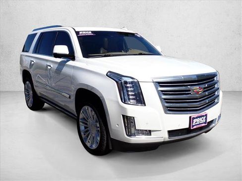 Used 2017 Cadillac Escalade Platinum AWD/4WD image 6