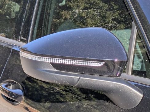 New 2026 Volkswagen Tiguan SE R-Line image 11