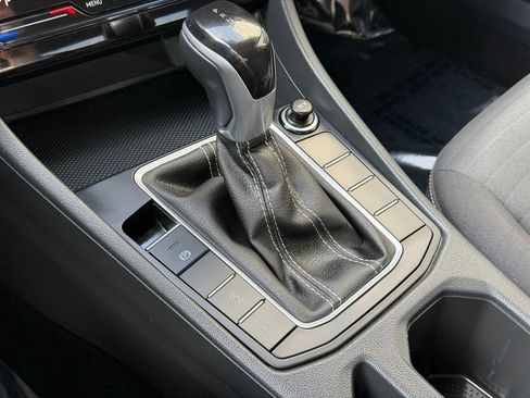 Used 2025 Volkswagen Jetta S image 16