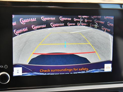 Used 2025 Toyota Camry SE FWD image 19