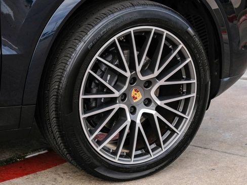 Used 2019 Porsche Cayenne AWD/4WD image 60