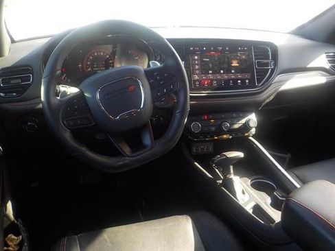 Used 2025 Dodge Durango GT image 7