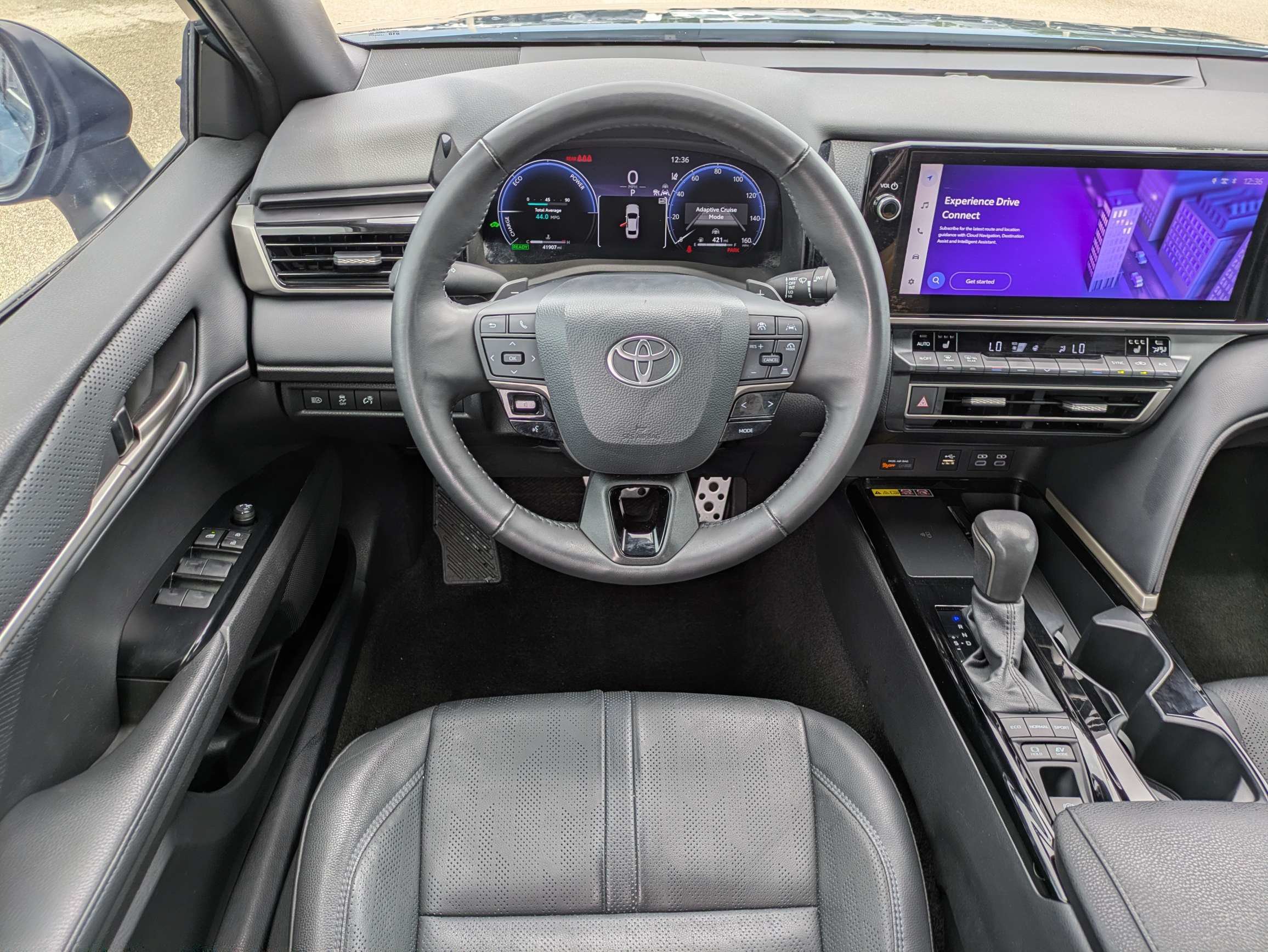 Used 2025 Toyota Camry XSE FWD image 14