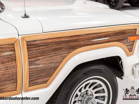 Used 1991 Jeep Grand Wagoneer 4dr Wagon 4WD image 35