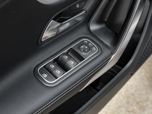 Used 2022 Mercedes-Benz A 220 image 37