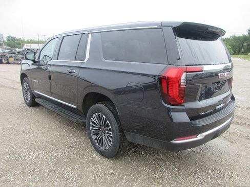 New 2026 GMC Yukon XL Elevation w/ Elevation Premium Package AWD/4WD image 6