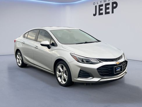 Used 2019 Chevrolet Cruze Premier image 7