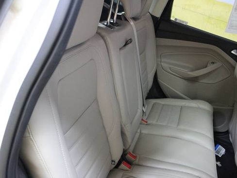 Used 2018 Ford Escape SEL w/ Canadian Touring Package AWD/4WD image 9
