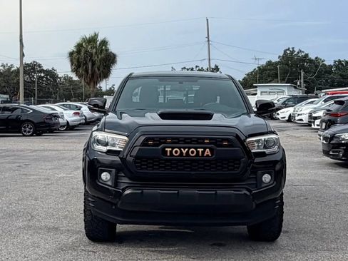 Used 2016 Toyota Tacoma TRD Sport w/ Towing Package RWD image 3