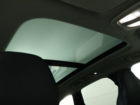 Certified 2023 Volvo XC60 B5 Plus w/ Climate Package FWD image 23