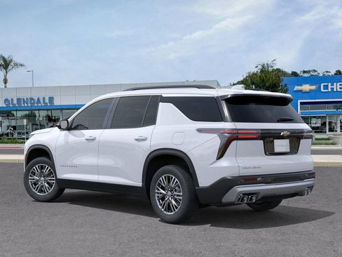 New 2026 Chevrolet Traverse LT w/ Driver Confidence Package image 3