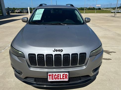 Used 2021 Jeep Cherokee Latitude Plus FWD image 18