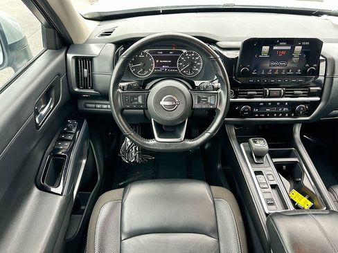 Used 2023 Nissan Pathfinder SL image 21