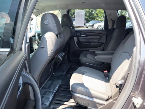 Used 2016 Chevrolet Traverse LT w/ Style and Technology Package AWD/4WD image 16