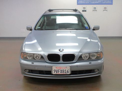Used 2003 BMW 525i Wagon image 3
