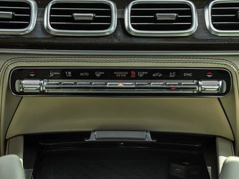 Certified 2024 Mercedes-Benz GLS 450 4MATIC image 19